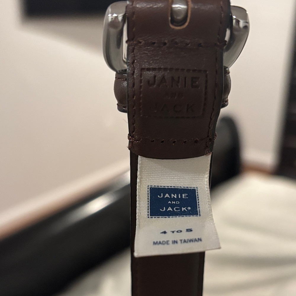 Janie and Jack Dark Brown Boys Leather Belt - size 4-5yrs - Picture 2 of 6